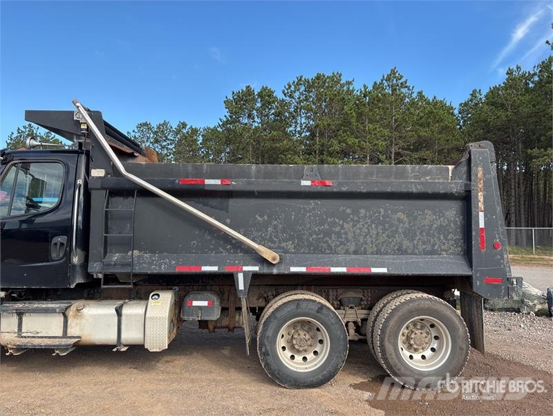 Freightliner M2 106 Bañeras basculantes usadas