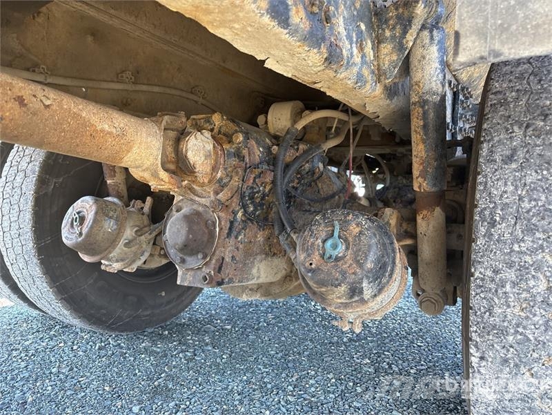 Freightliner M2 106 自卸式货车