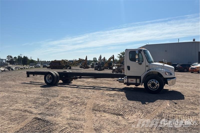 Freightliner M2 106 Cabinas