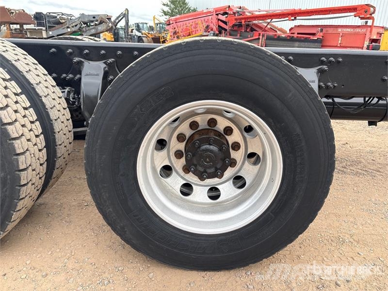 Freightliner M2 106 Kabíny a interiér