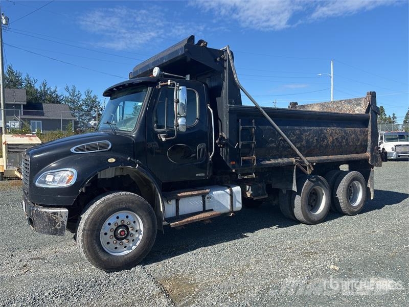 Freightliner M2 106 自卸式货车