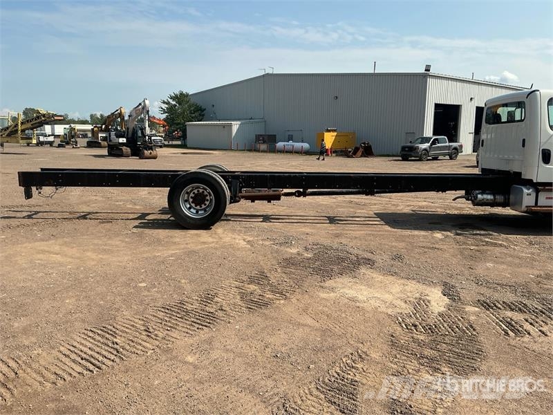 Freightliner M2 106 Cabinas