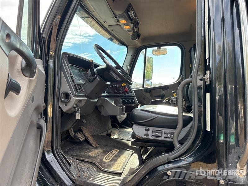 Freightliner M2 106 Bañeras basculantes usadas