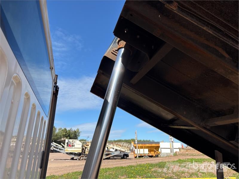 Freightliner M2 106 4x2 S/A Dump Truck (Inoperable) Bañeras basculantes usadas