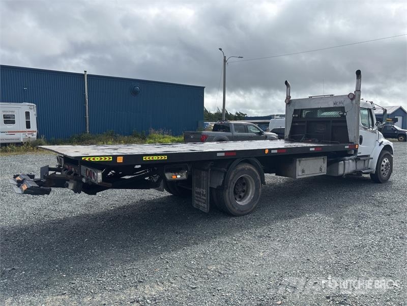 Freightliner M2 106 4x2 Rollback Truck Hinausautot