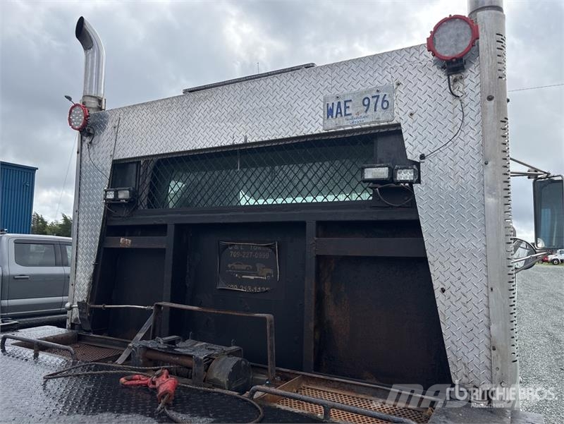 Freightliner M2 106 4x2 Rollback Truck Hinausautot