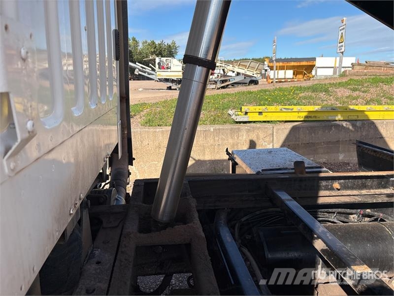 Freightliner M2 106 4x2 S/A Dump Truck (Inoperable) Bañeras basculantes usadas
