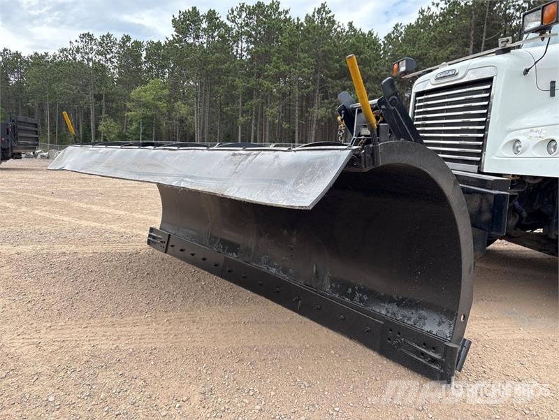 Freightliner M2 106 4x2 Snow Plow Truck Forsvar/Miljø