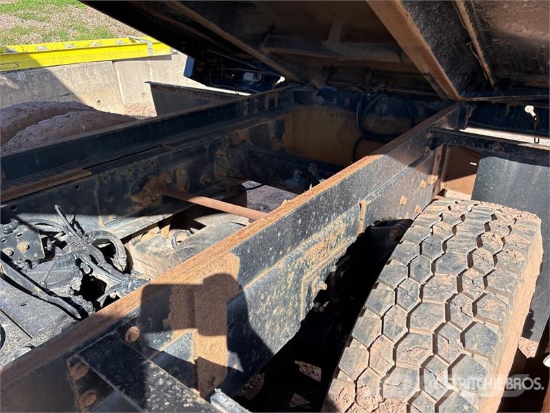 Freightliner M2 106 4x2 S/A Dump Truck (Inoperable) Bañeras basculantes usadas