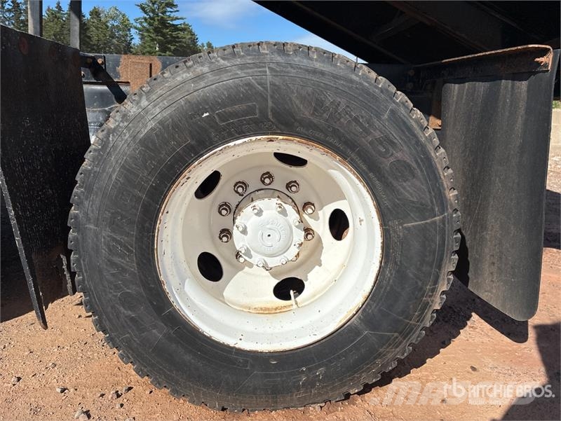 Freightliner M2 106 4x2 S/A Dump Truck (Inoperable) Bañeras basculantes usadas