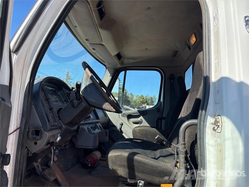 Freightliner M2 106 4x2 S/A Dump Truck (Inoperable) Bañeras basculantes usadas