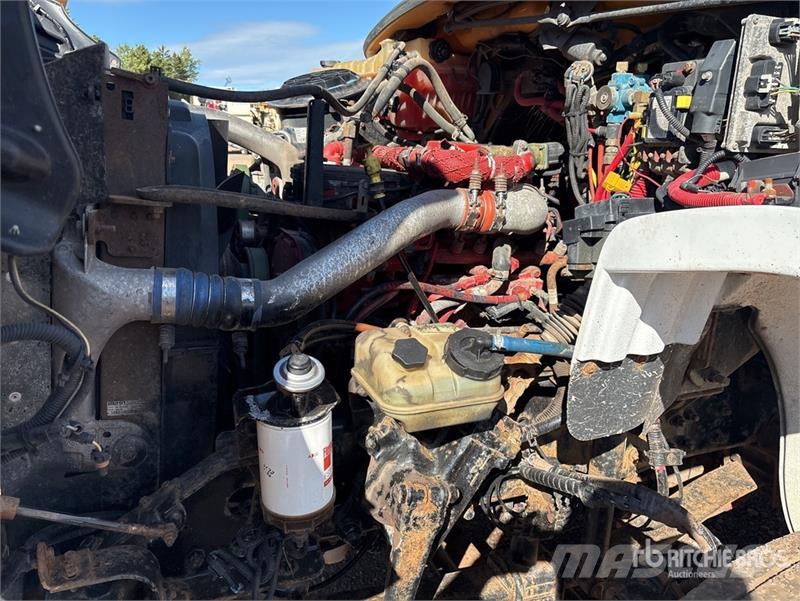 Freightliner M2 106 4x2 S/A Dump Truck (Inoperable) Bañeras basculantes usadas