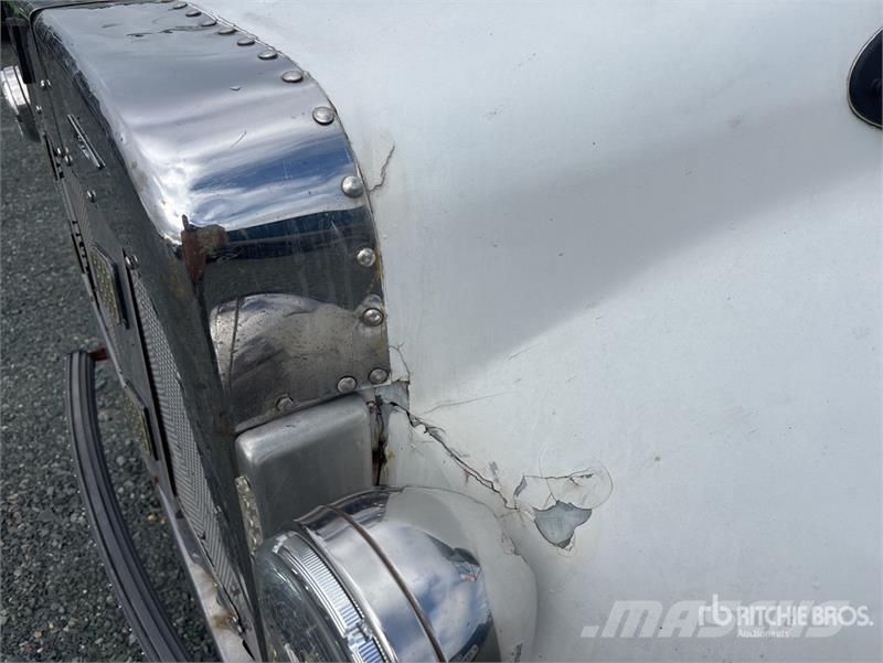 Freightliner M2 106 4x2 Rollback Truck Hinausautot