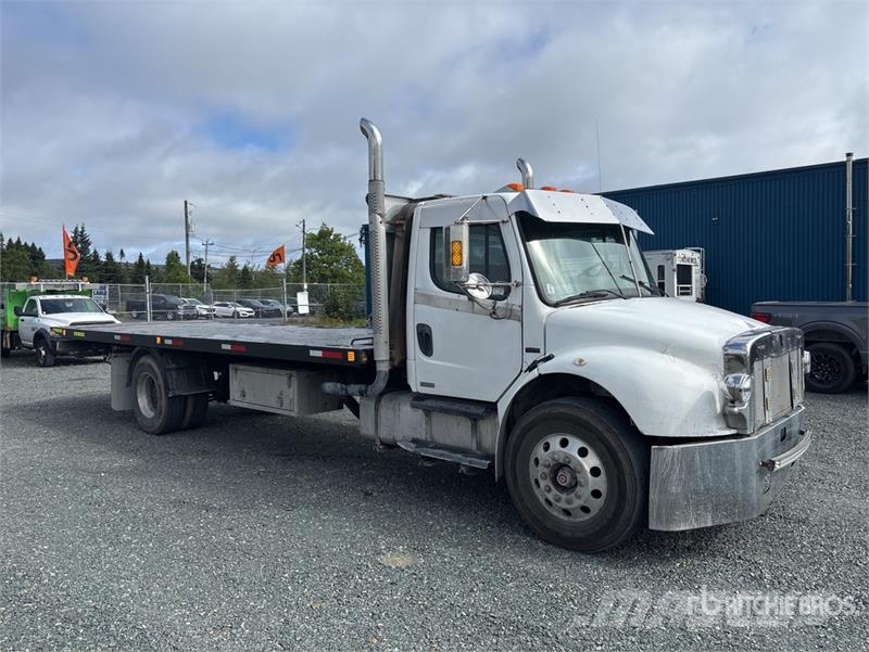 Freightliner M2 106 4x2 Rollback Truck Hinausautot