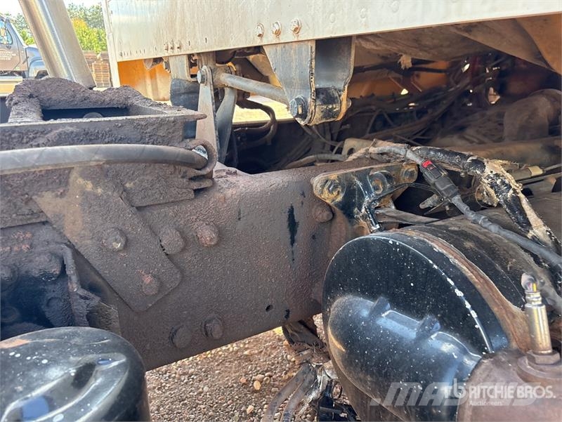 Freightliner M2 106 4x2 S/A Dump Truck (Inoperable) Bañeras basculantes usadas