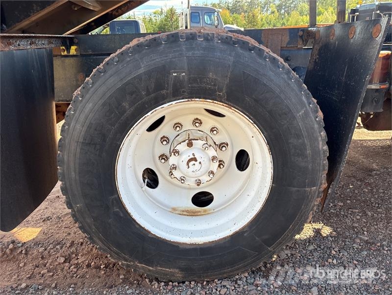 Freightliner M2 106 4x2 S/A Dump Truck (Inoperable) Bañeras basculantes usadas