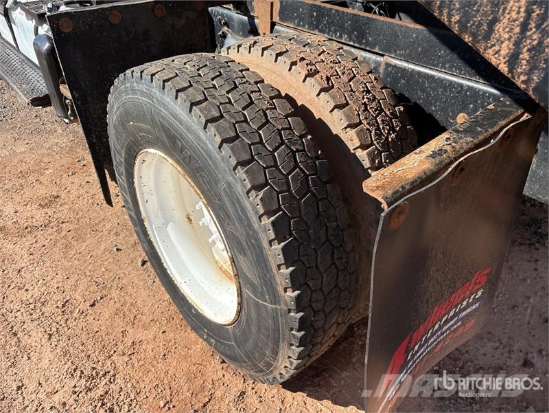 Freightliner M2 106 4x2 S/A Dump Truck (Inoperable) Bañeras basculantes usadas