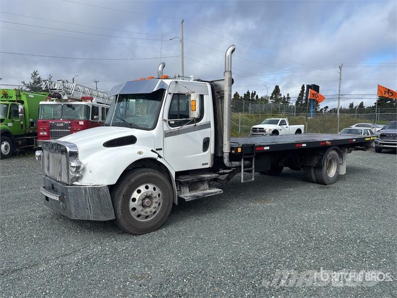 Freightliner M2 106 4x2 Rollback Truck Hinausautot