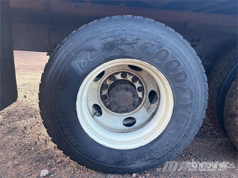 Freightliner M2 106 6x4 Van Truck Box trucks