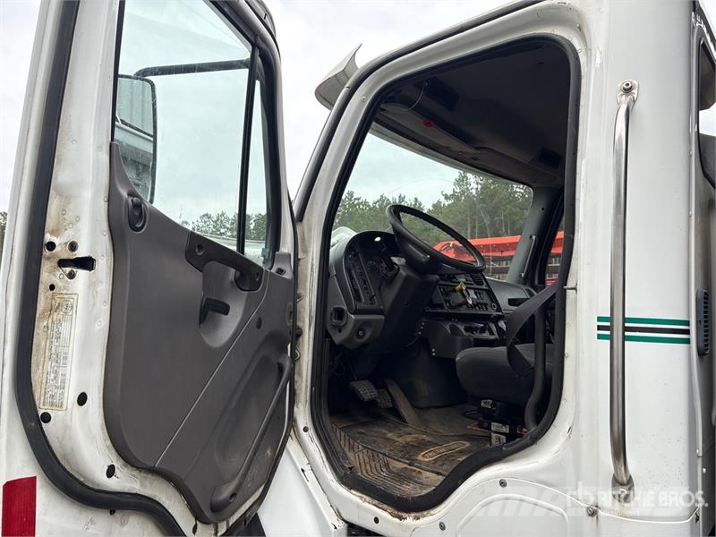 Freightliner M2 112 Komunalna vozila za opštu namenu
