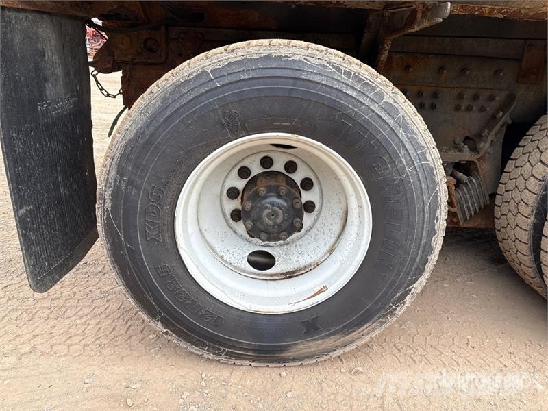Freightliner M2 112 Komunalna vozila za opštu namenu