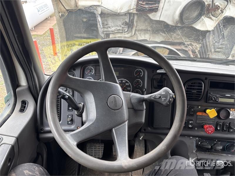Freightliner M2 112 Komunalna vozila za opštu namenu