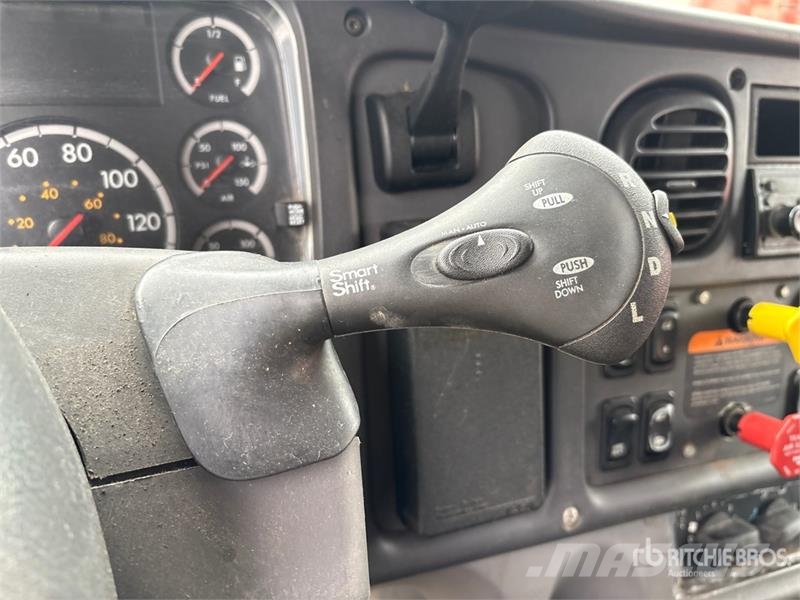 Freightliner M2 112 Komunalna vozila za opštu namenu
