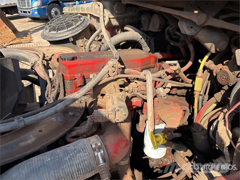 Freightliner M2106 4x2 Rollback Truck Hinausautot