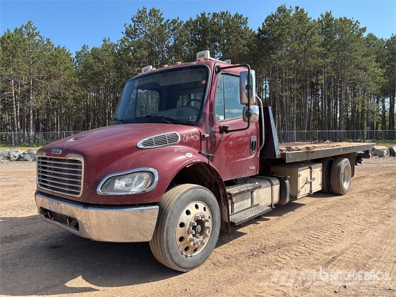 Freightliner M2106 4x2 Rollback Truck Hinausautot