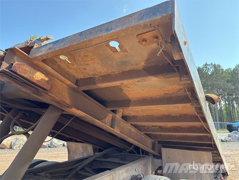 Freightliner M2106 4x2 Rollback Truck Hinausautot