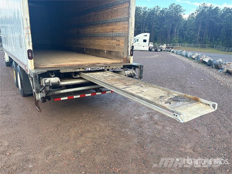 Freightliner M2106 6x4 Van Truck Bakwagens met gesloten opbouw
