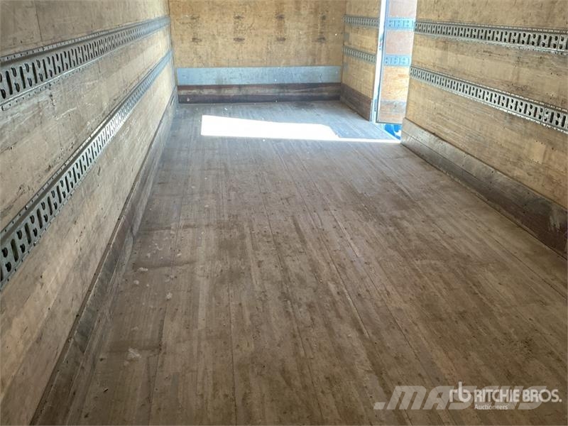 Freightliner M2106 6x4 Van Truck 貨箱式卡車