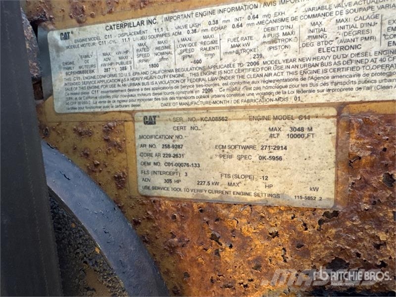 Freightliner M2112 Автомобильные краны