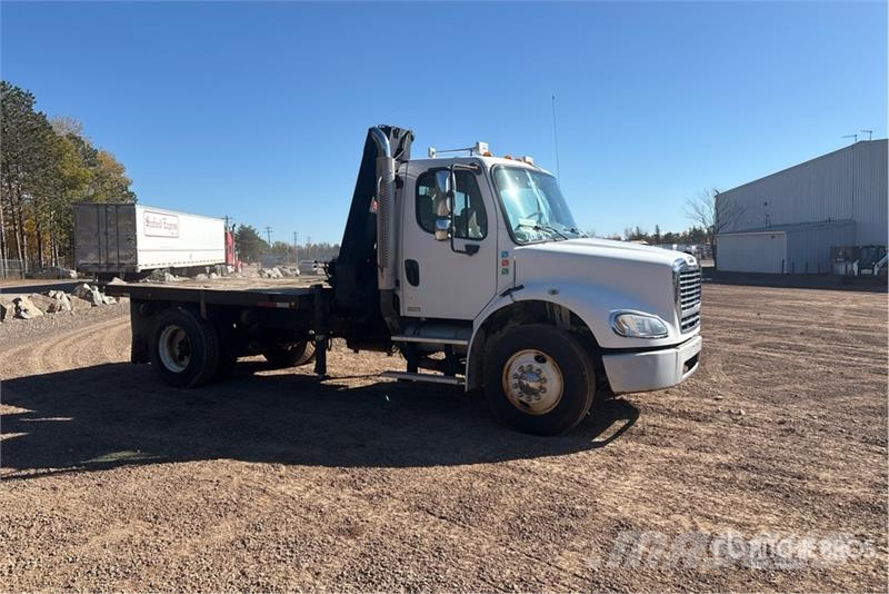 Freightliner M2112 Автомобильные краны