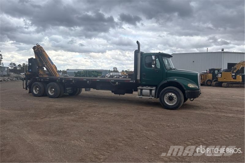 Freightliner M2112 Автокрани