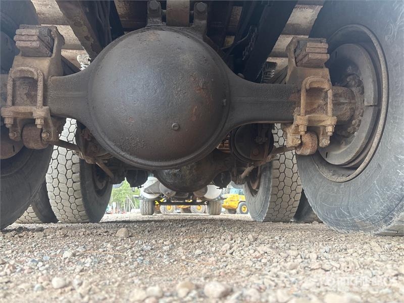 Freightliner M2112 Автокрани