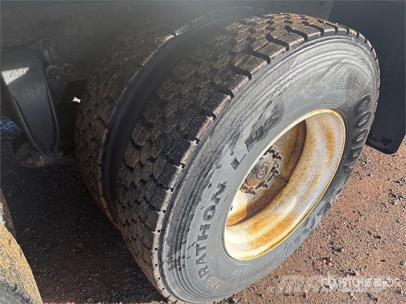 Freightliner MM106 6x4 Van Truck Skříňová nástavba