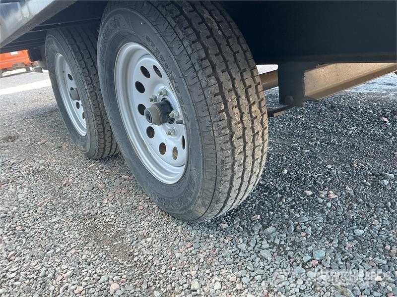 Friesen DE710216 16 ft T/A Flatbed Trailer Madelhaagised