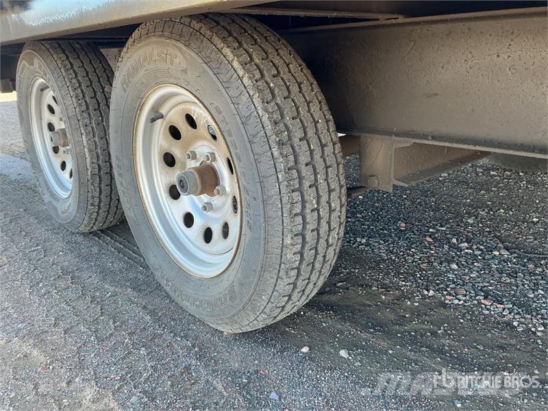 Friesen DE710216 7000 lb 16 ft T/A Equipment Trailer Autotreilerid