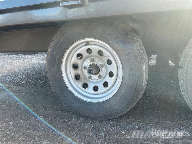 Friesen DE710216 7000 lb 16 ft T/A Equipment Trailer Autotreilerid