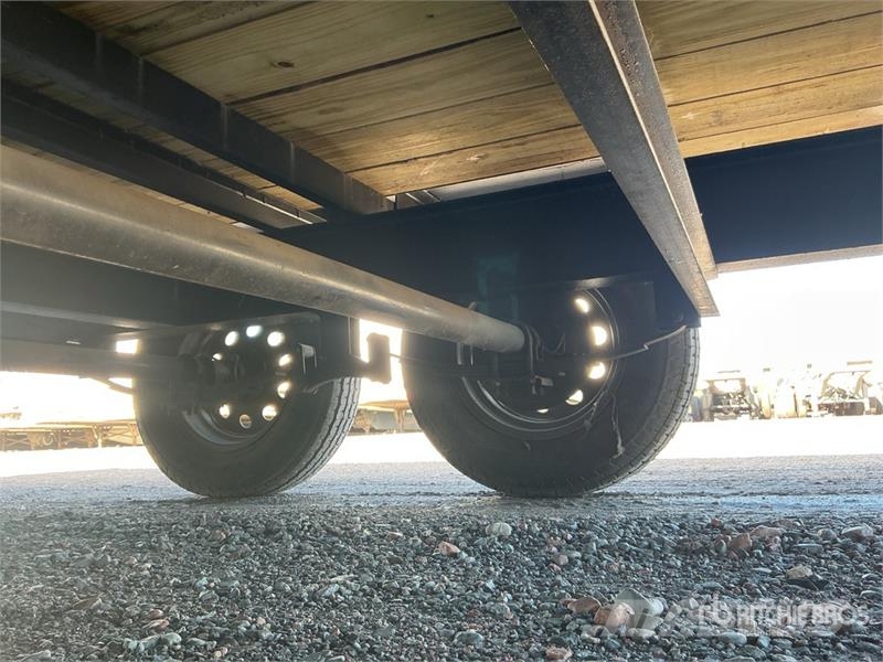 Friesen DE710216 7000 lb 16 ft T/A Equipment Trailer Autotreilerid