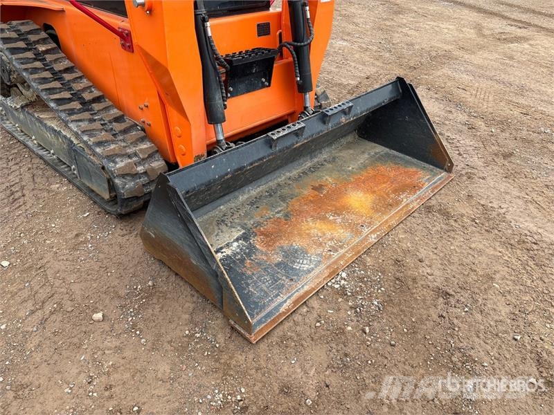 Fullwinn Compact Track Loader لوادر انزلاقية التوجيه