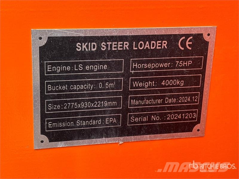 Fullwinn Compact Track Loader لوادر انزلاقية التوجيه