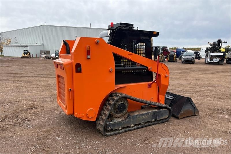 Fullwinn Compact Track Loader لوادر انزلاقية التوجيه