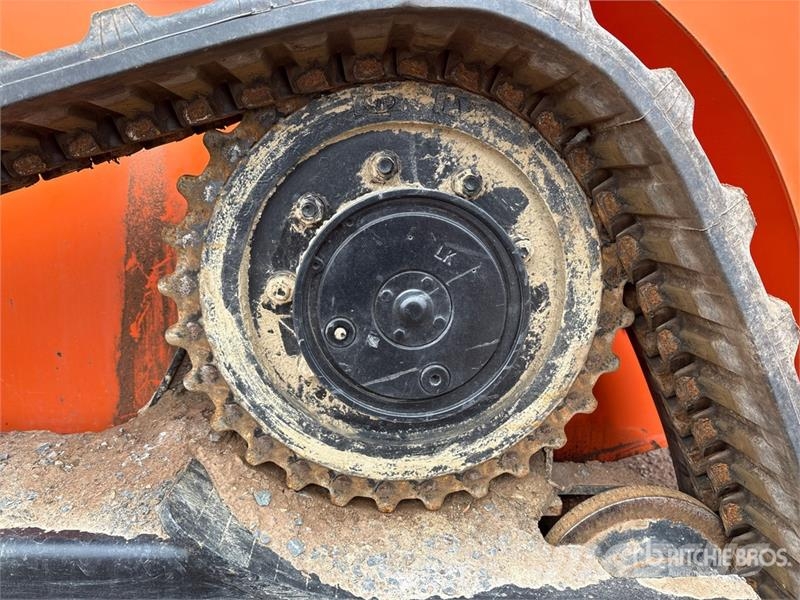 Fullwinn Compact Track Loader لوادر انزلاقية التوجيه