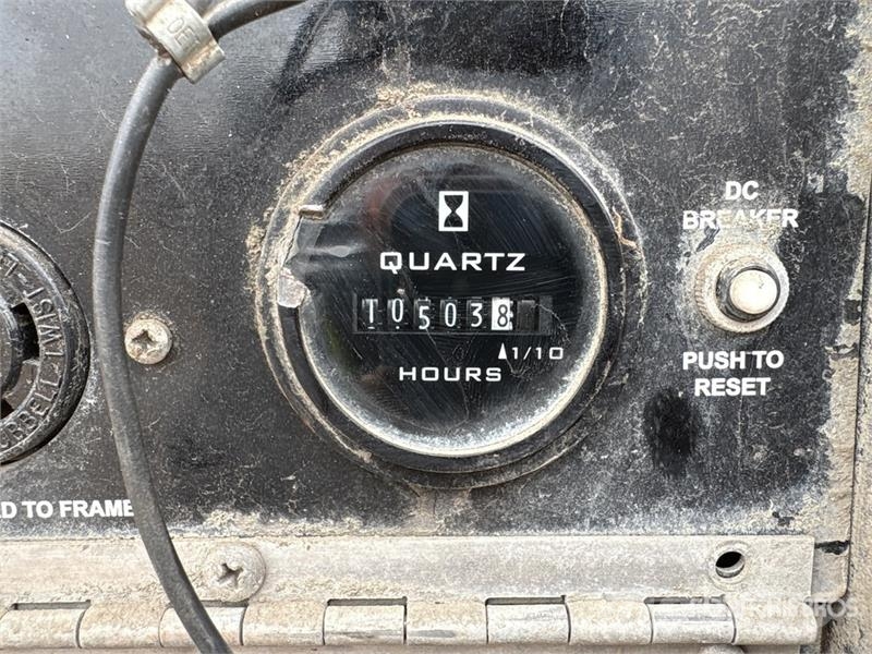 Generac MLT3060M-STD 6 kW Light Tower (Inoperable) Torri faro