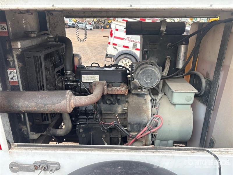 Generac MLT3060M-STD 6 kW Light Tower (Inoperable) Torri faro
