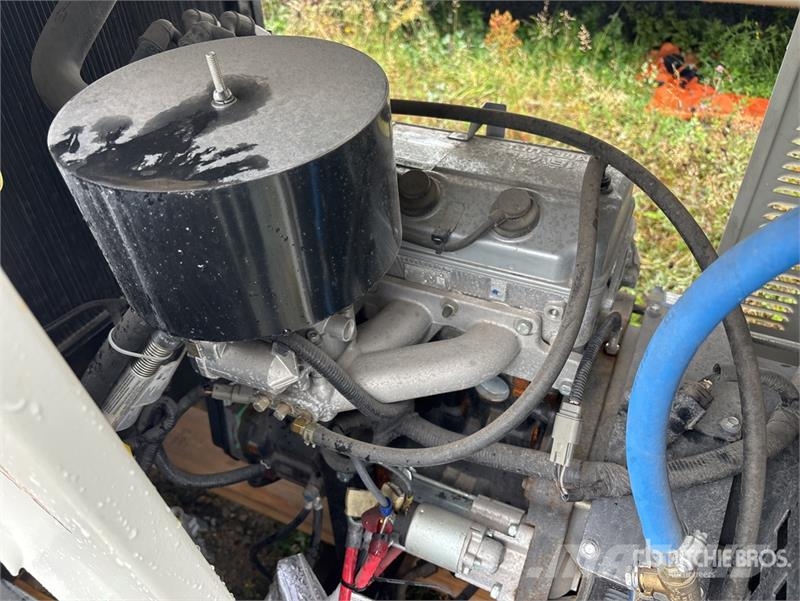 Generac RG04524GNAX 45 kW Skid-Mounted Generator Set Дизелови генератори