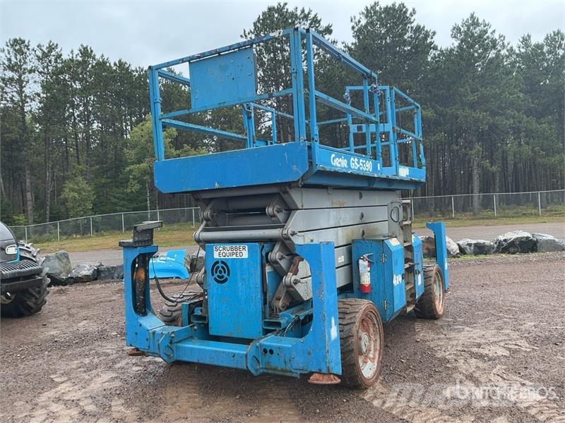Genie GS-5390RT 4x4 Diesel Scissor Lift Scissor lifts