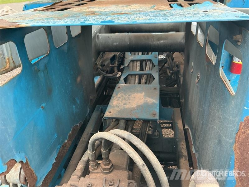 Genie GS-5390RT 4x4 Diesel Scissor Lift Scissor lifts